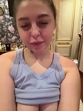 VanessaRaigen online show from March 1, 2026, 11:29 pm