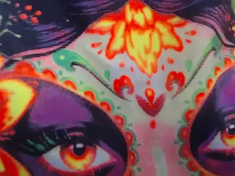 thalia perveertt online show from April 18, 2026, 3:16 pm