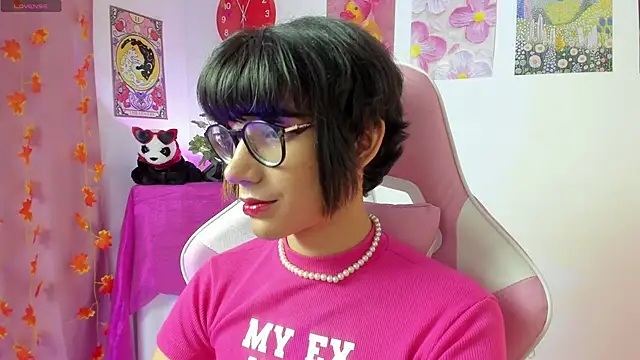 Madeline 21 online show from March 6, 2026, 5:04 am