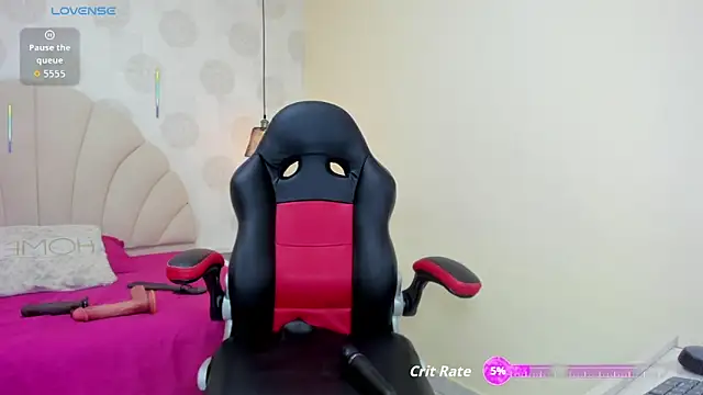 ROSEE KAYLA1 online show from March 26, 2026, 8:14 pm