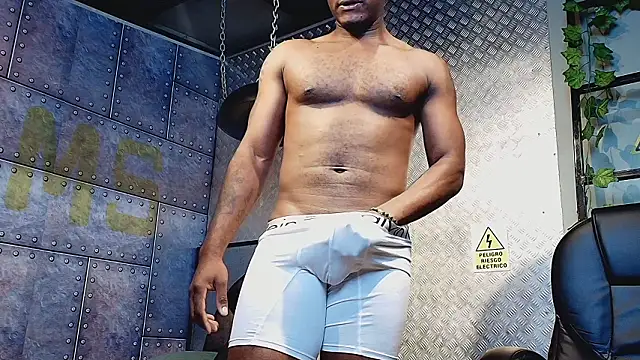 Snapshot of DarianWill18 chatting on February 28, 2026, 4:13 am DarianWill18 online show from February 28, 2026, 4:13 am