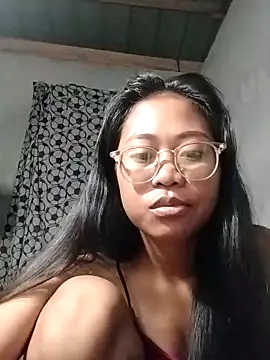 angelpinay44 online show from March 29, 2026, 4:29 pm