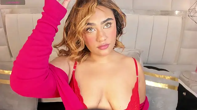 Snapshot of angueljonnes chatting on March 3, 2026, 4:40 am angueljonnes online show from March 3, 2026, 4:40 am