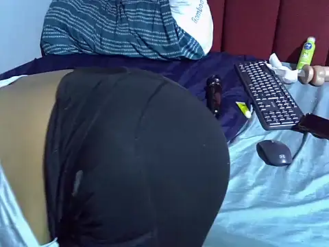 Talia82 online show from March 19, 2026, 4:33 pm