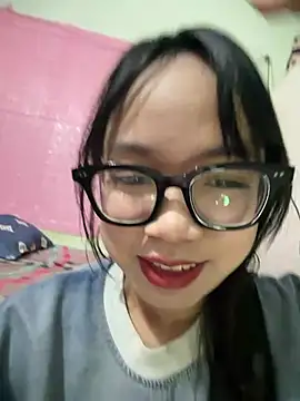 Snapshot of Leeeeiu chatting on June 30, 2026, 3:24 pm Leeeeiu online show from June 30, 2026, 3:24 pm