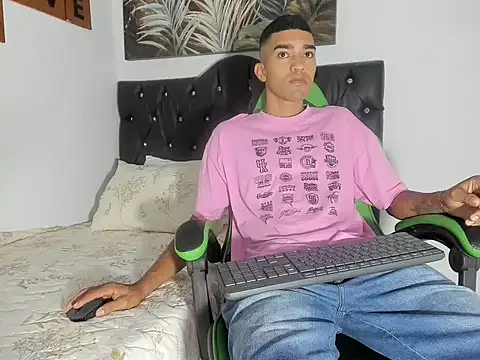 Snapshot of mauricio_smiith chatting on March 1, 2026, 2:02 am mauricio smiith online show from March 1, 2026, 2:02 am