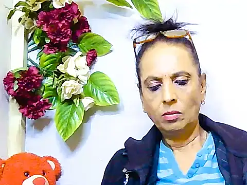 Hot queen58 online show from June 2, 2026, 6:59 am