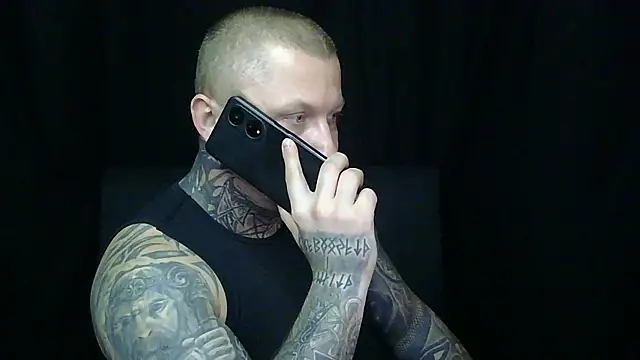 Snapshot of devilWithTats chatting on May 14, 2026, 11:17 am devilWithTats online show from May 14, 2026, 11:17 am