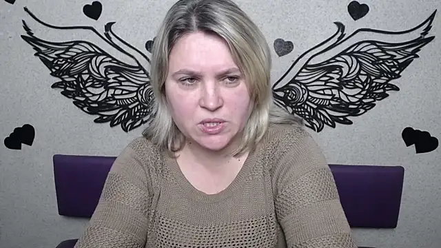 Snapshot of VickyRobins chatting on March 3, 2026, 9:59 am VickyRobins online show from March 3, 2026, 9:59 am