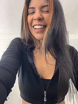 Snapshot of VioletaHills_ chatting on June 19, 2026, 12:09 pm VioletaHills online show from June 19, 2026, 12:09 pm