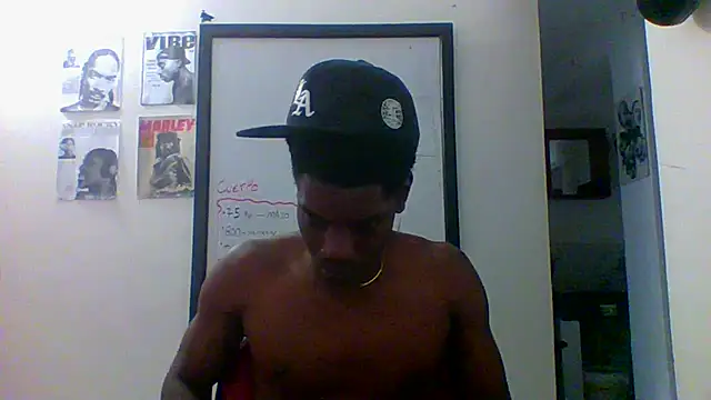 Snapshot of charles_king chatting on May 4, 2026, 9:55 pm charles king online show from May 4, 2026, 9:55 pm