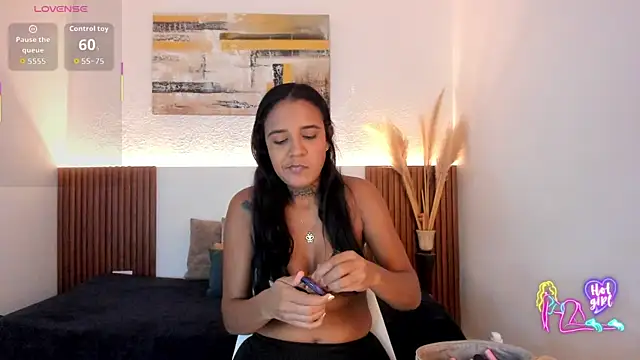 Tiana Glow2 online show from July 9, 2026, 10:47 pm