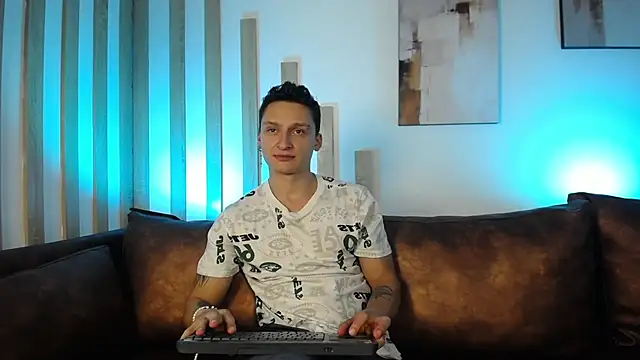 DIEGO JONES online show from May 29, 2026, 12:58 pm