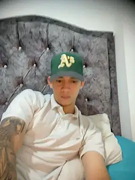 Snapshot of Sacro_sex chatting on February 28, 2026, 5:30 am Sacro sex online show from February 28, 2026, 5:30 am