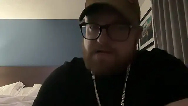 zeusontheloose1 online show from February 28, 2026, 4:57 am