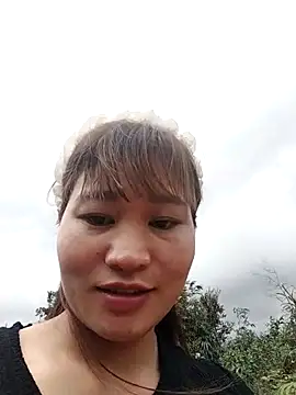 Snapshot of Lilinn_ chatting on February 28, 2026, 4:13 am Lilinn online show from February 28, 2026, 4:13 am