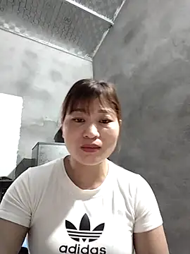 Lilinn  online show from March 27, 2026, 10:26 am