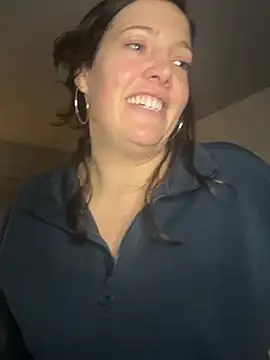 hollyharmd online show from March 1, 2026, 3:41 am