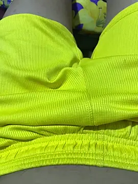 hoang15075 online show from March 1, 2026, 1:02 pm