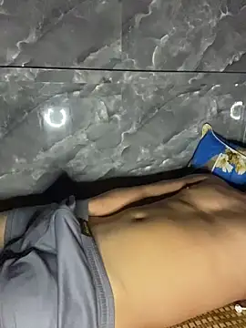 hoang15075 online show from April 10, 2026, 10:25 pm