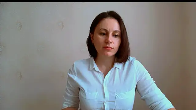 Snapshot of Inessa_beauty chatting on June 26, 2026, 1:15 pm Inessa beauty online show from June 26, 2026, 1:15 pm