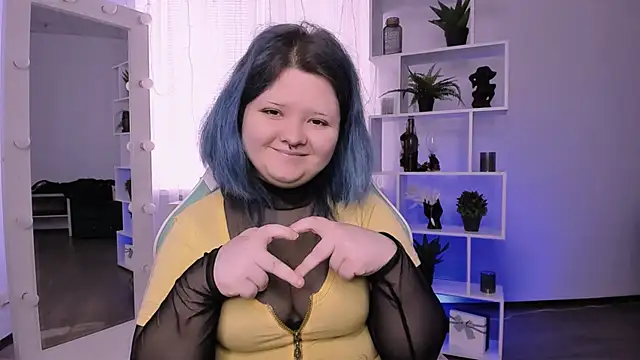 Lunaar  online show from April 13, 2026, 5:35 am