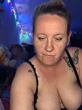 Snapshot of SofiaAmour chatting on May 31, 2026, 7:59 pm SofiaAmour online show from May 31, 2026, 7:59 pm