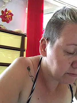 SofiaAmour online show from August 4, 2026, 11:57 am
