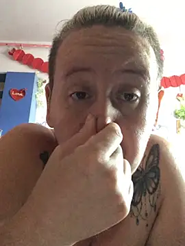 SofiaAmour online show from August 7, 2026, 6:48 am