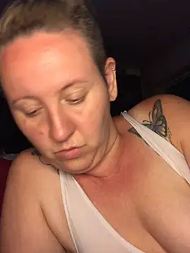 SofiaAmour online show from August 7, 2026, 6:54 pm