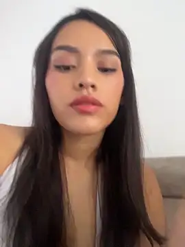 Mia-villalobos online show from June 28, 2026, 3:40 pm