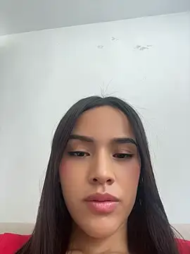 Mia-villalobos online show from July 4, 2026, 5:19 pm