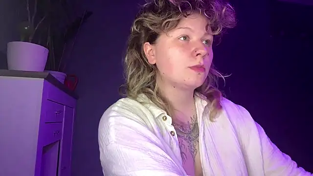 YoungAlina online show from July 11, 2026, 9:16 pm