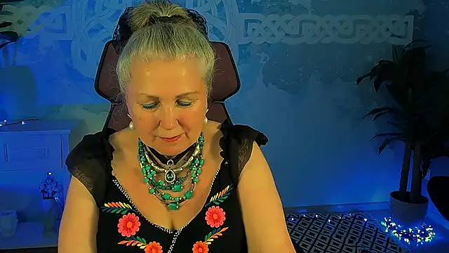 LilaMaharani online show from May 18, 2026, 1:06 pm