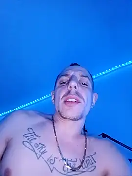 Hugo1993 online show from April 1, 2026, 7:44 pm