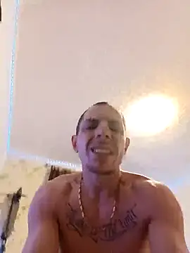 Hugo1993 online show from April 12, 2026, 8:41 am