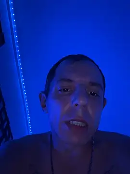 Hugo1993 online show from July 7, 2026, 3:05 pm