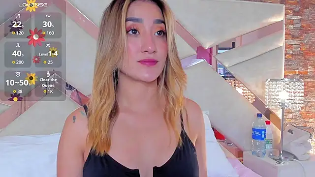 lucy davies online show from June 30, 2026, 12:06 pm