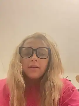 imkhloe online show from February 28, 2026, 11:28 pm