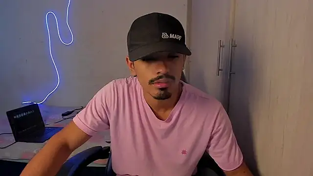 Snapshot of jossi12345j chatting on March 21, 2026, 6:00 pm jossi12345j online show from March 21, 2026, 6:00 pm