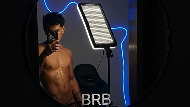 Snapshot of jossi12345j chatting on March 31, 2026, 12:38 pm jossi12345j online show from March 31, 2026, 12:38 pm