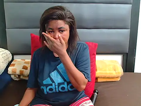 Snapshot of SpicyKittyxxx chatting on April 1, 2026, 7:42 am SpicyKittyxxx online show from April 1, 2026, 7:42 am