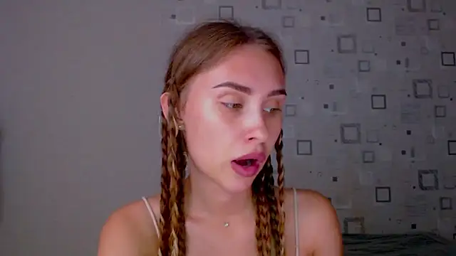 yourameliaa online show from June 18, 2026, 6:01 pm