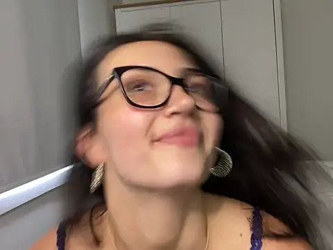 Ellamay06 online show from May 28, 2026, 6:27 pm