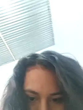 Snapshot of Ximenadeluxe chatting on March 3, 2026, 11:38 am Ximenadeluxe online show from March 3, 2026, 11:38 am