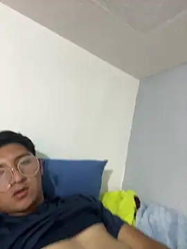 Snapshot of aleph010907 chatting on March 2, 2026, 8:48 pm aleph010907 online show from March 2, 2026, 8:48 pm