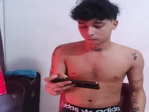 Alejo bigdick21 online show from March 5, 2026, 7:43 pm