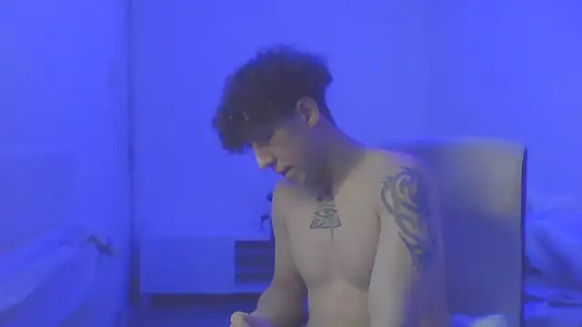 Snapshot of TitanNoir chatting on March 2, 2026, 5:08 am TitanNoir online show from March 2, 2026, 5:08 am