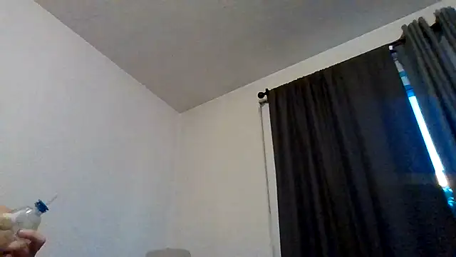TallHungandCloudy69 online show from March 18, 2026, 1:58 pm
