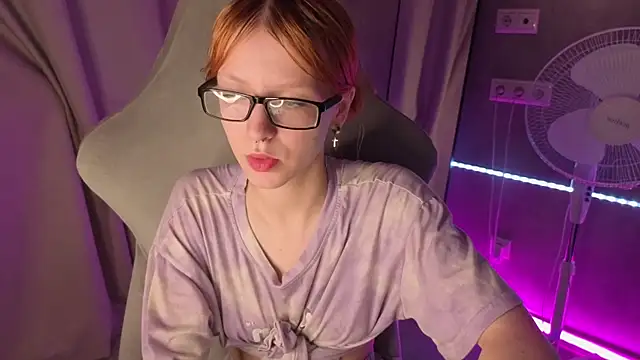 Emma Dusk online show from June 19, 2026, 12:59 am